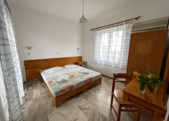 Bellos 3* טולון