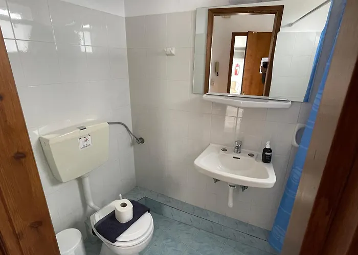 Bellos 3* טולון