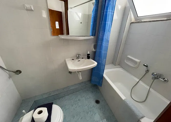 בית הארחה Bellos טולון